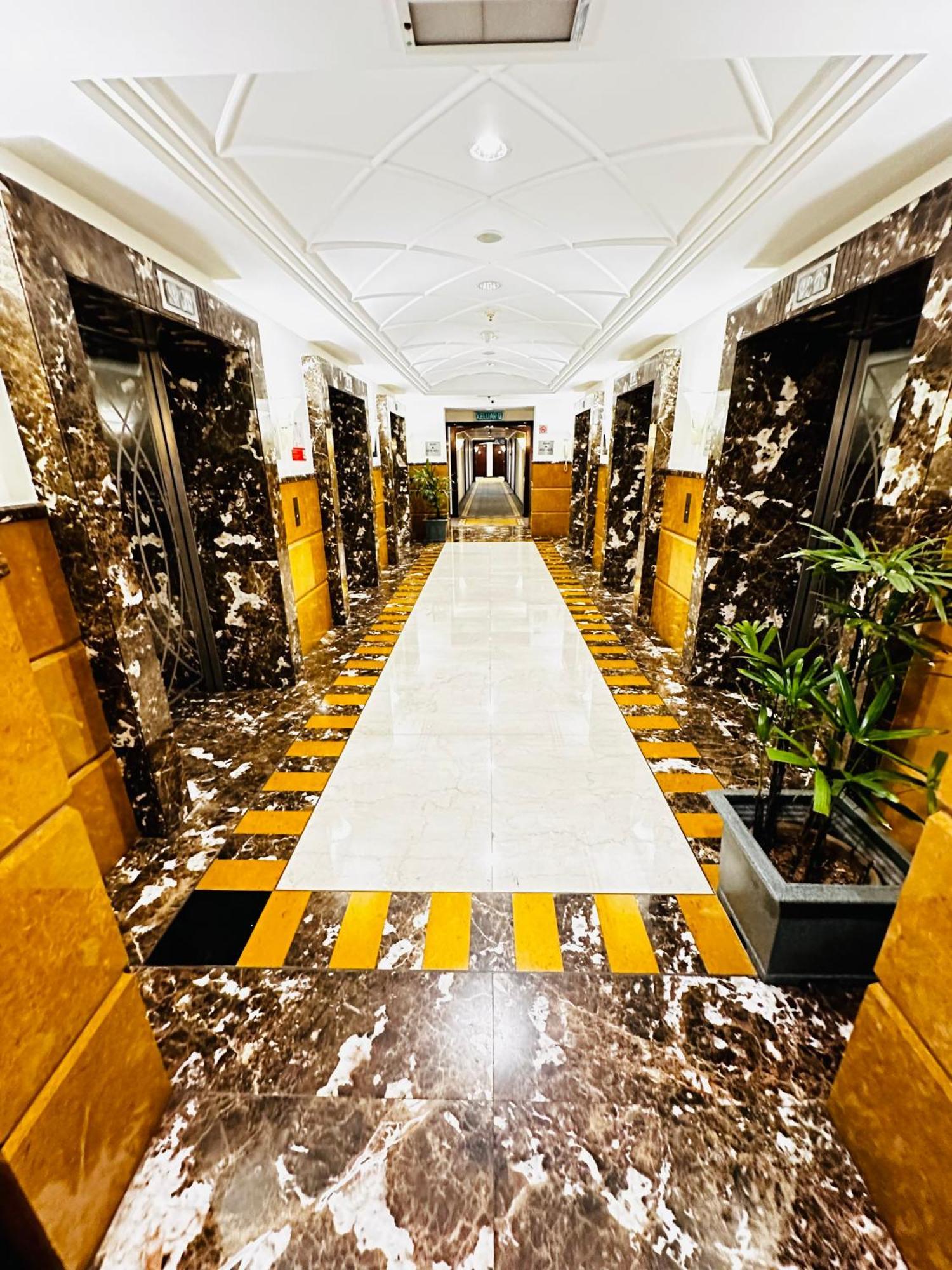 Elements Service Suite@ Times Square Kuala Lumpur Kültér fotó